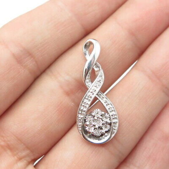 Jewelry - 925 Sterling Silver Real White Diamond Twisted Infinity Floral Pendant